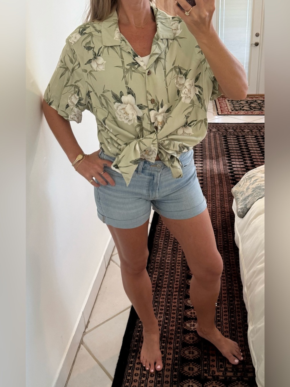 Havana Jack’s Cafe Bamboo Magnolia Hawaiian Button-Down Shirt in Sage Green